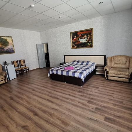 Premium Hotel Izmail Bagian luar foto