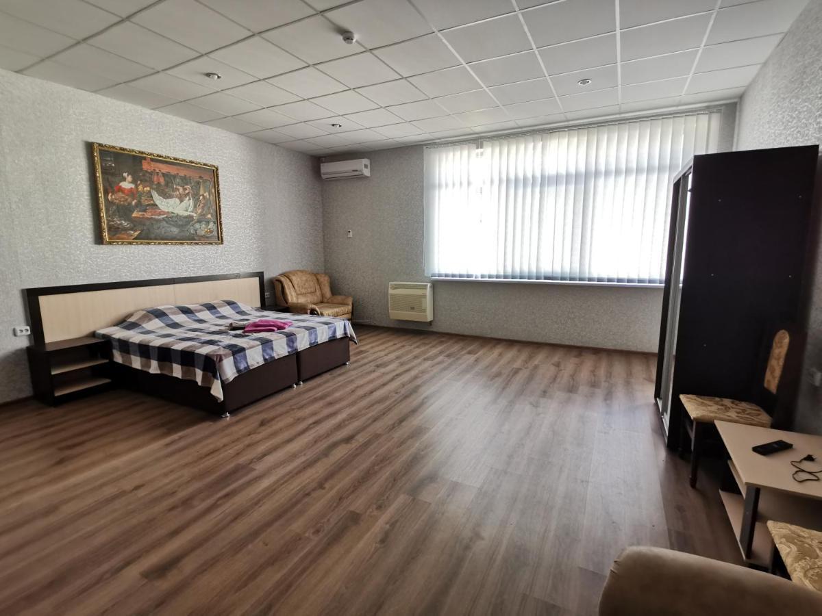 Premium Hotel Izmail Bagian luar foto