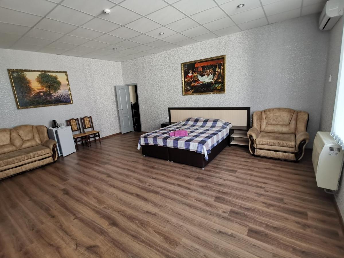 Premium Hotel Izmail Bagian luar foto