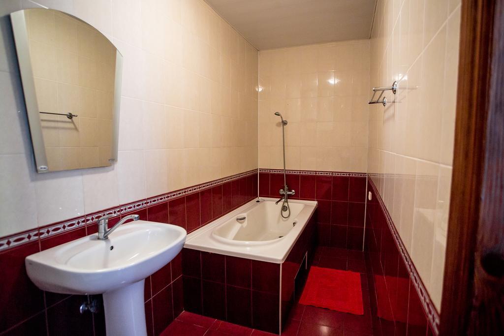 Premium Hotel Izmail Bagian luar foto