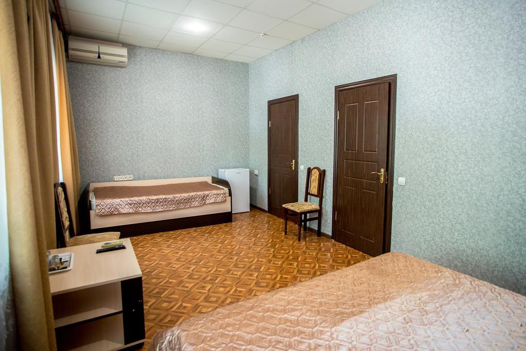 Premium Hotel Izmail Bagian luar foto