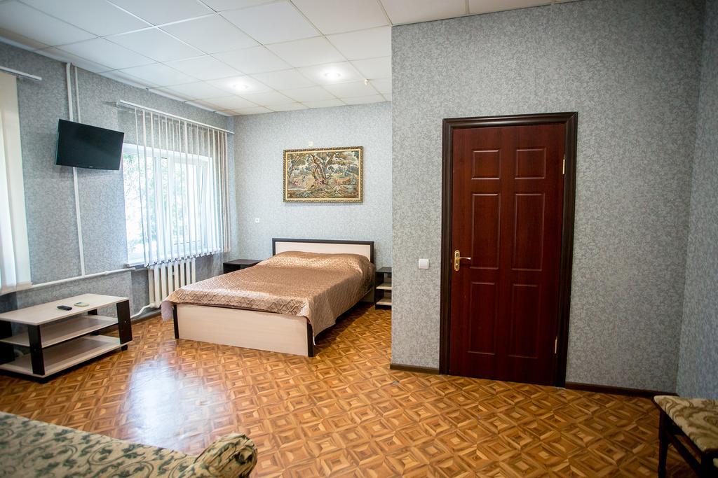 Premium Hotel Izmail Bagian luar foto
