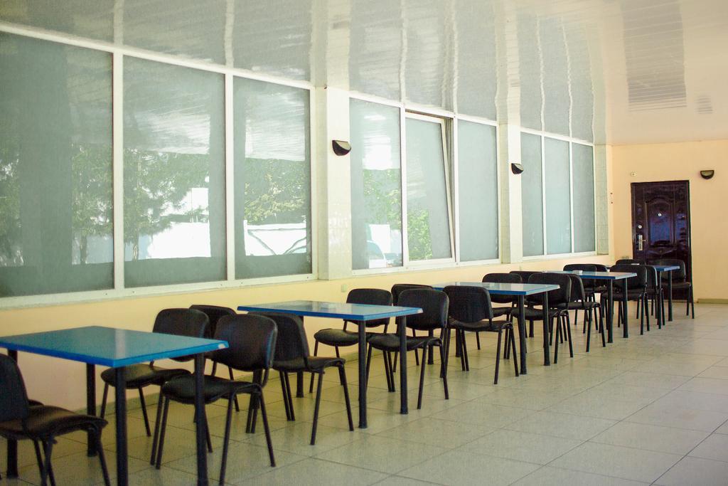 Premium Hotel Izmail Bagian luar foto
