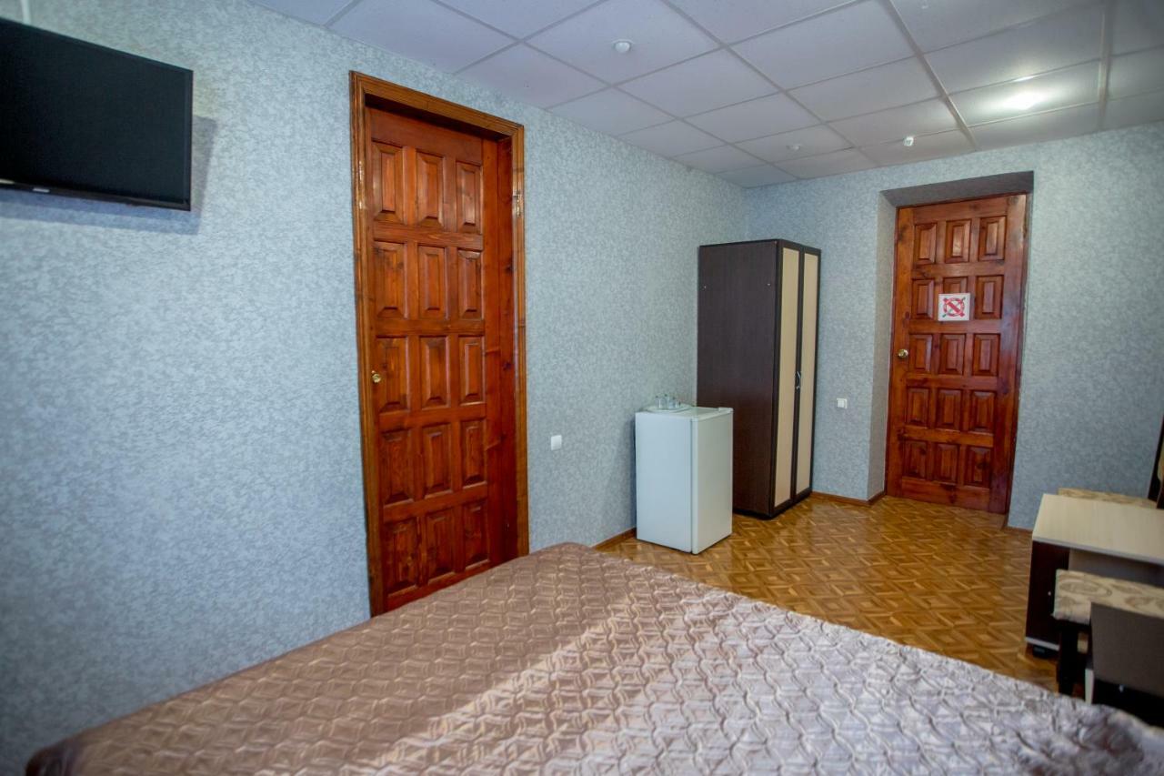 Premium Hotel Izmail Bagian luar foto