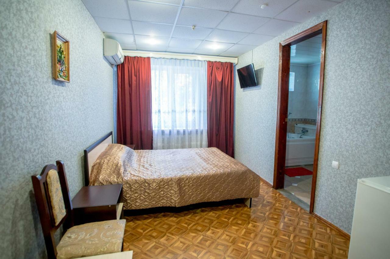 Premium Hotel Izmail Bagian luar foto