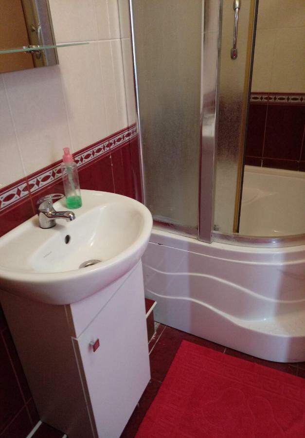 Premium Hotel Izmail Bagian luar foto