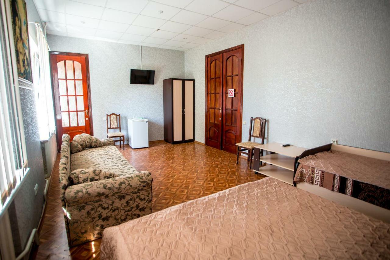 Premium Hotel Izmail Bagian luar foto